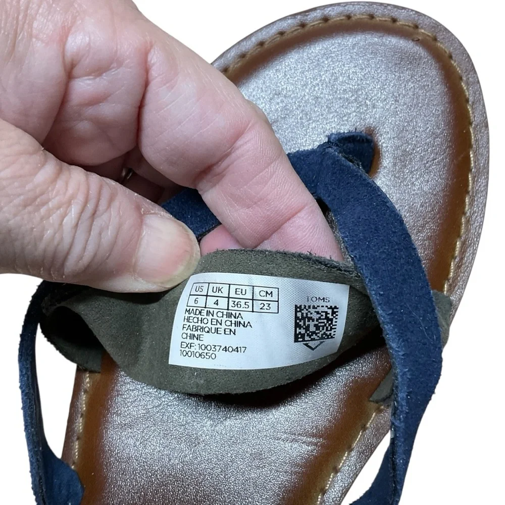 Toms navy gray